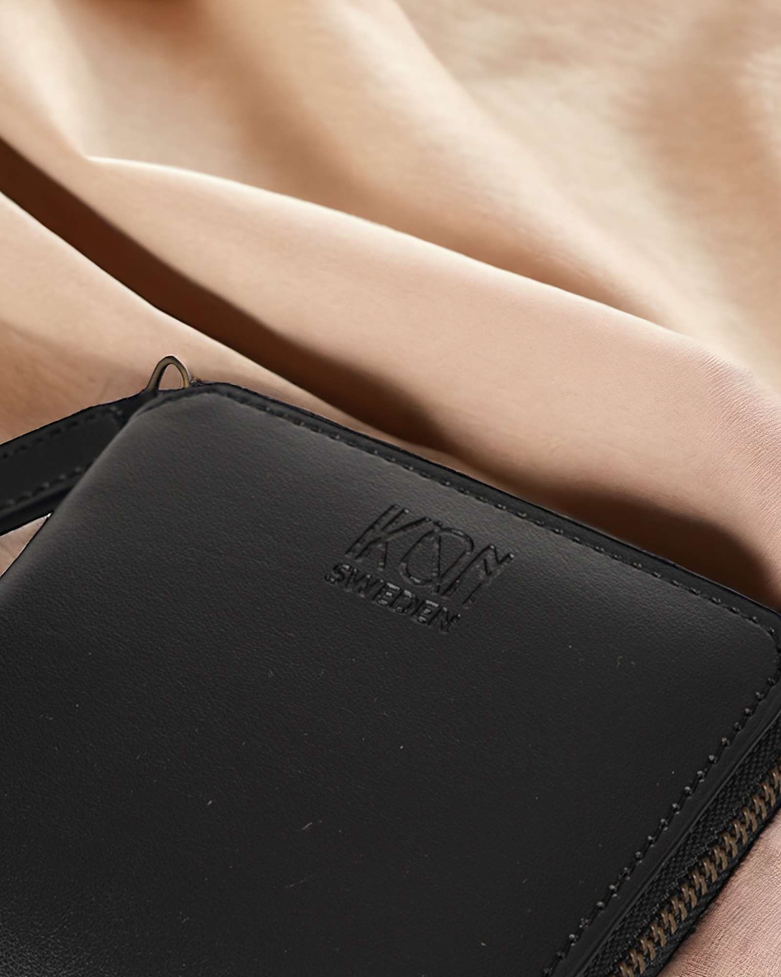 Kivik Small Zip Wallet-2